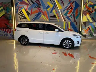 Foto de KIA CARNIVAL 2018