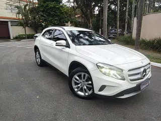 Foto de MERCEDES-BENZ GLA 200 2017