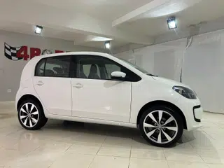Foto de VOLKSWAGEN UP 2016