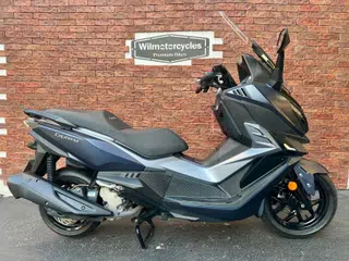 Foto de DAFRA CRUISYM 300 ABS 2025
