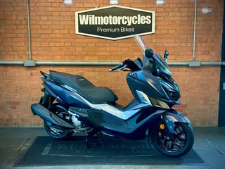 Foto de DAFRA CRUISYM 300 ABS 2025