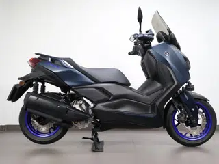 Foto de YAMAHA XMAX 250 CONNECTED ABS 2025