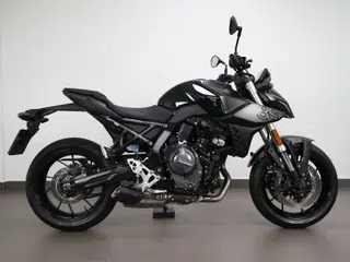 Foto de SUZUKI GSX-8S 2025