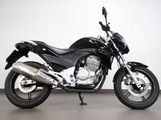 Foto de HONDA CB 300R 2013