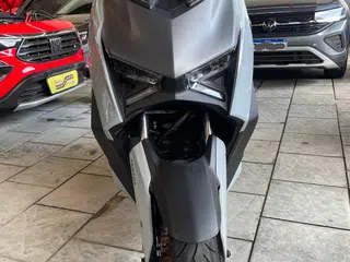 Foto de YAMAHA XMAX 300 CONNECTED ABS 2026