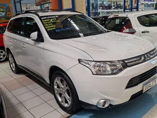 Foto de MITSUBISHI OUTLANDER 2014