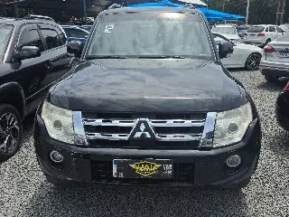 Foto de MITSUBISHI Pajero HPE Full 3.8 V6 250cv 5p Aut. 2012