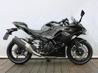 Foto de KAWASAKI NINJA 500 2025