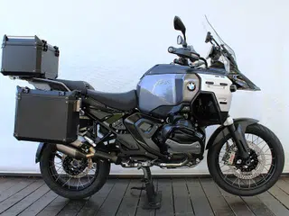 Foto de BMW R 1300 GSA TRIPLE BLACK ASA 2026