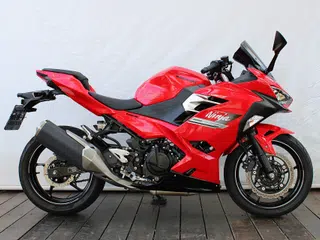 Foto de KAWASAKI NINJA 400 2023