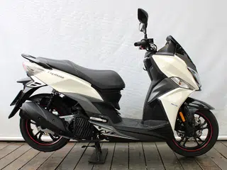Foto de DAFRA CRUISYM 150 2024