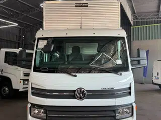 Foto de VOLKSWAGEN VW 11.180 2027