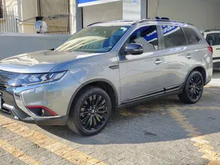 Foto de MITSUBISHI OUTLANDER 2022