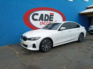 Foto de BMW 320i 2024