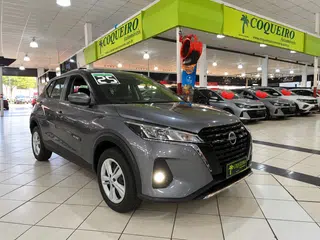 Foto de NISSAN KICKS PLAY 2025