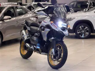 Foto de BMW R 1250 GS ADVENTURE PREMIUM RALLYE 2024