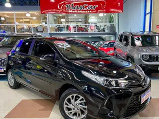 Foto de TOYOTA YARIS 2023